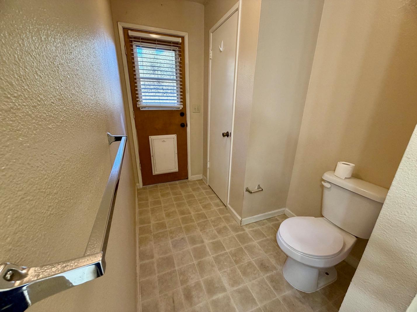 50231 Spook Ln, Oakhurst, CA 93644