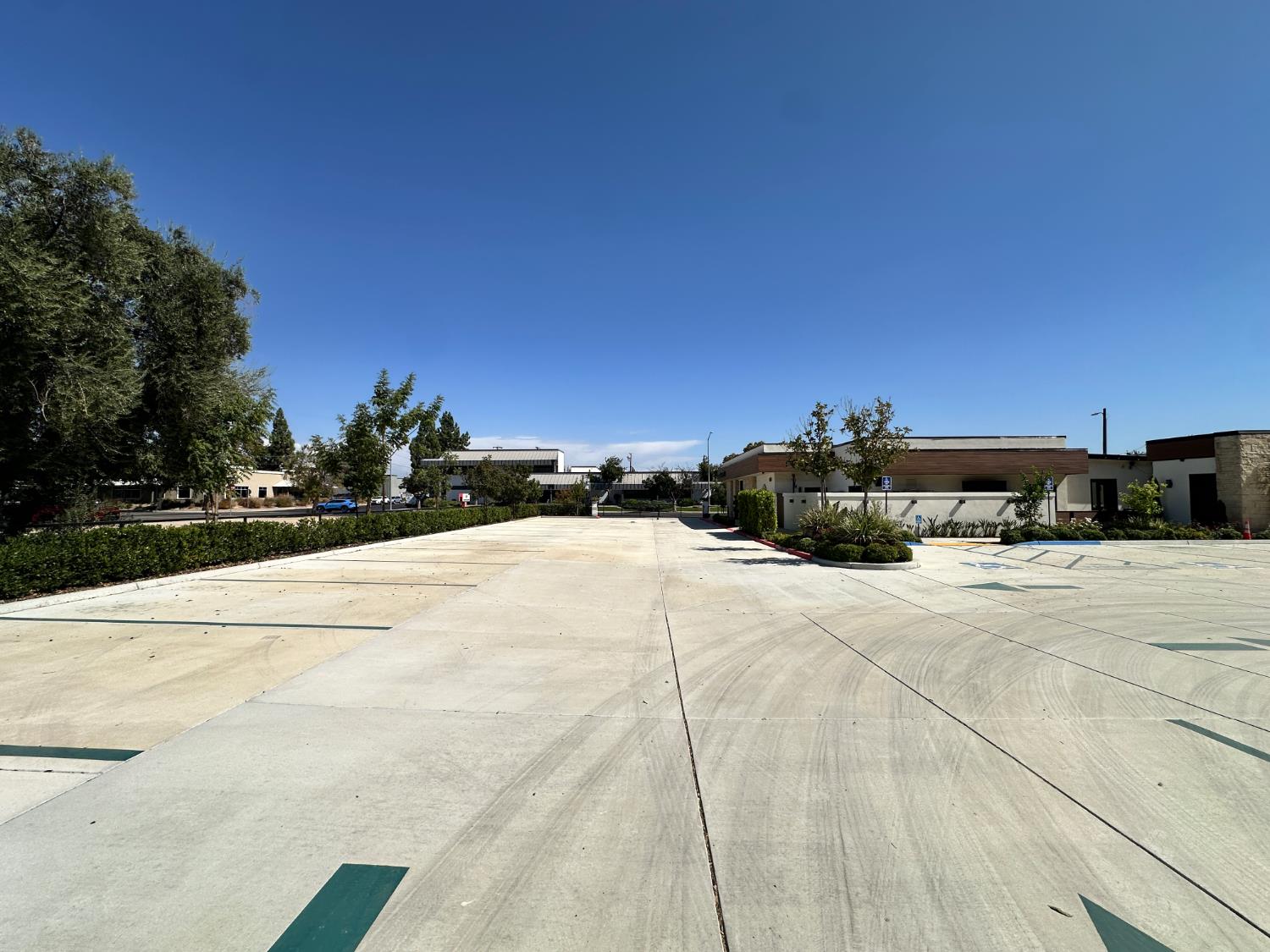 836 Pollasky Ave, Clovis, CA 93612