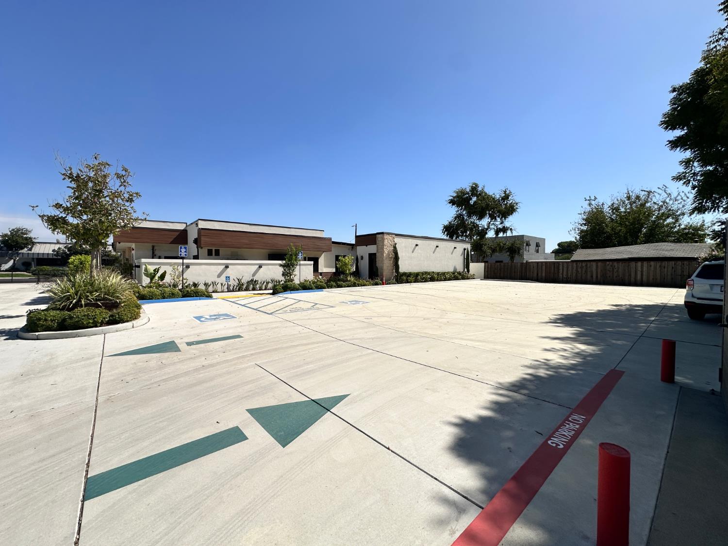 836 Pollasky Ave, Clovis, CA 93612