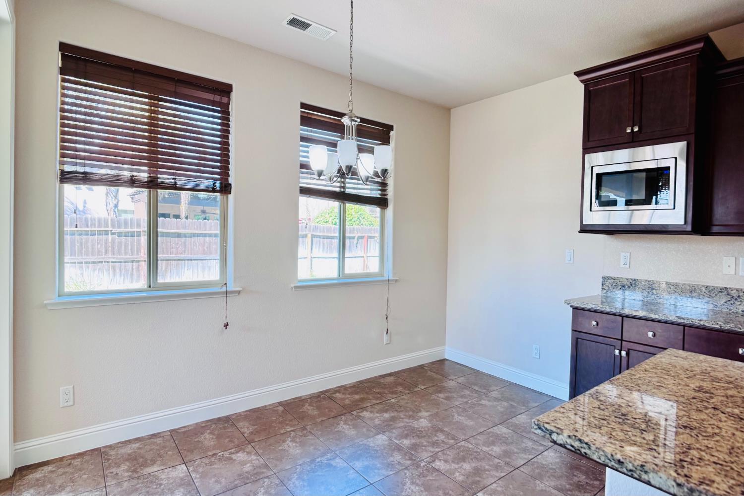 5895 E Burns Ave, Fresno, CA 93727