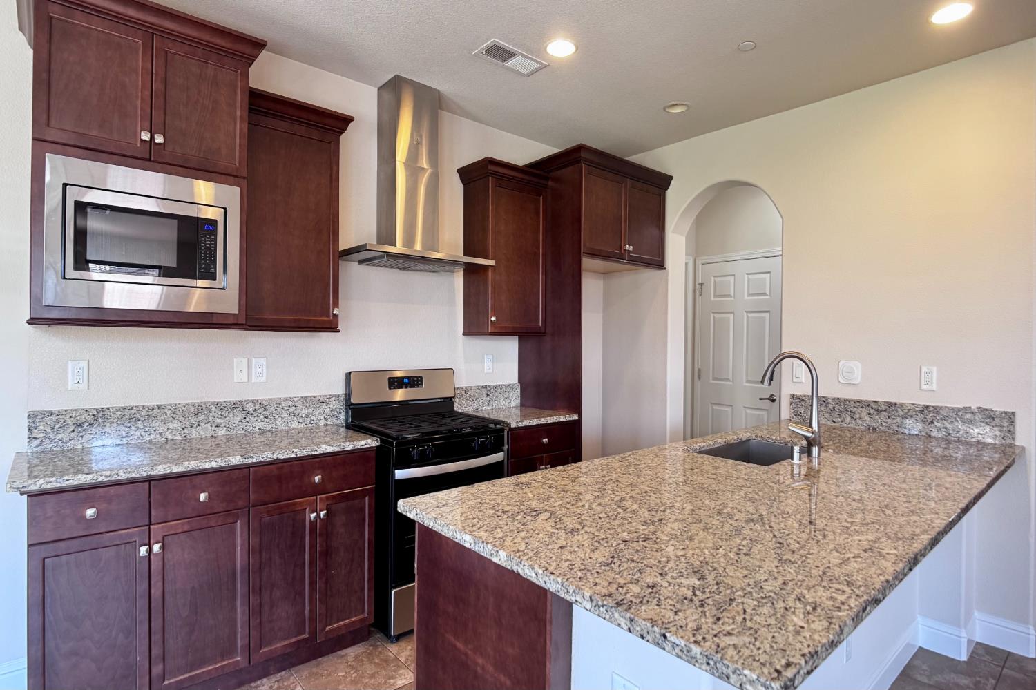 5895 E Burns Ave, Fresno, CA 93727
