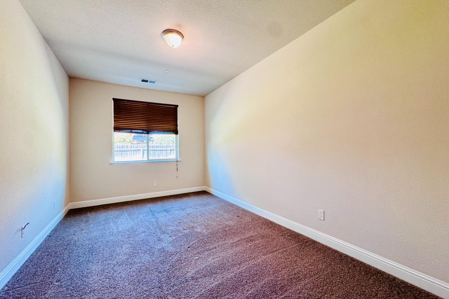 5895 E Burns Ave, Fresno, CA 93727