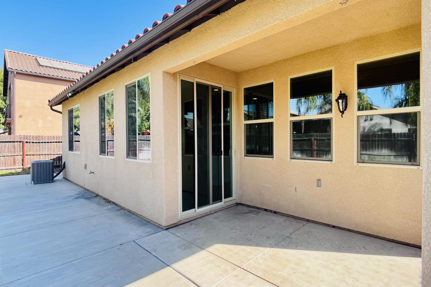 5895 E Burns Ave, Fresno, CA 93727
