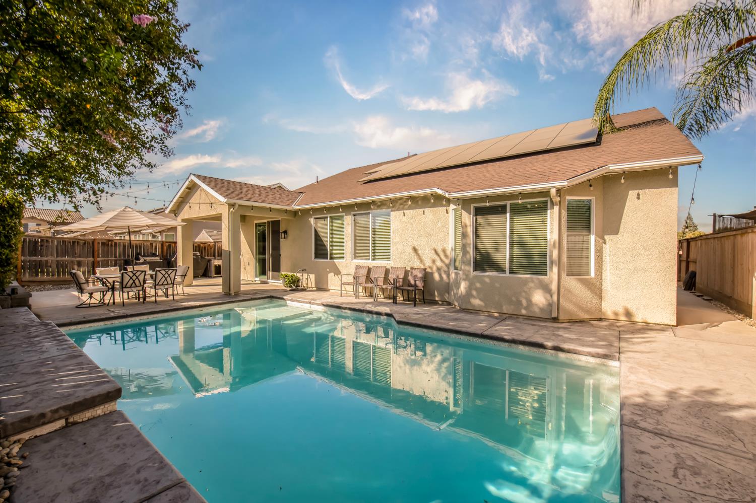 1853 Twinberry Ave, Clovis, CA 93619