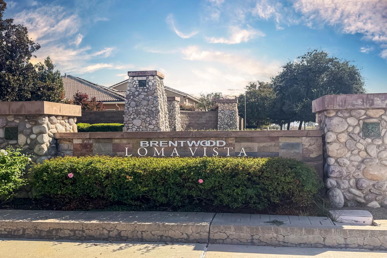 1853 Twinberry Ave, Clovis, CA 93619