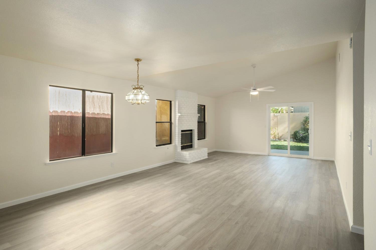 3418 Oryan St, Selma, CA 93662