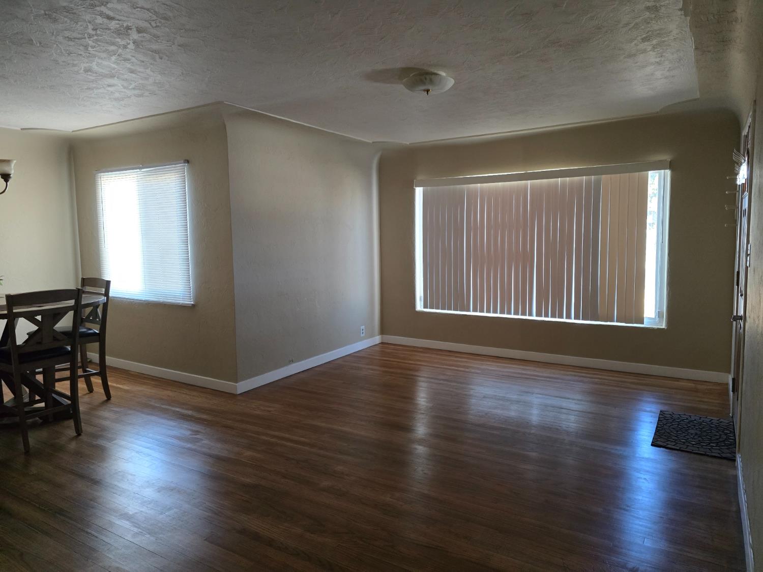 530 Locust Ave, Manteca, CA 95337