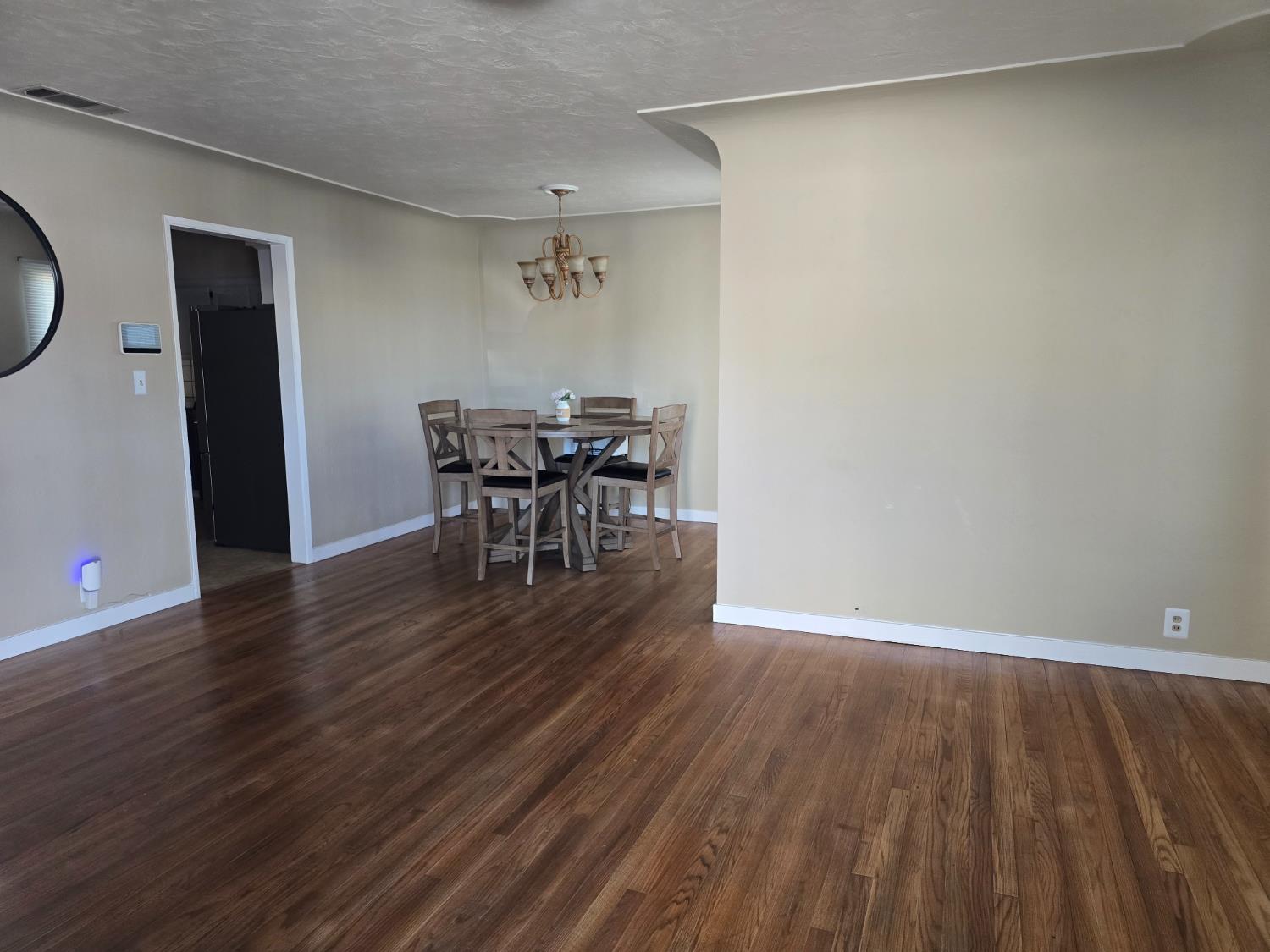 530 Locust Ave, Manteca, CA 95337