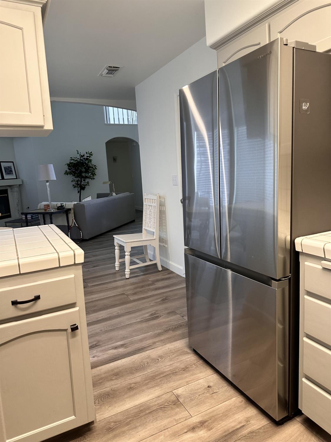 9546 N Senator Dr, Fresno, CA 93720
