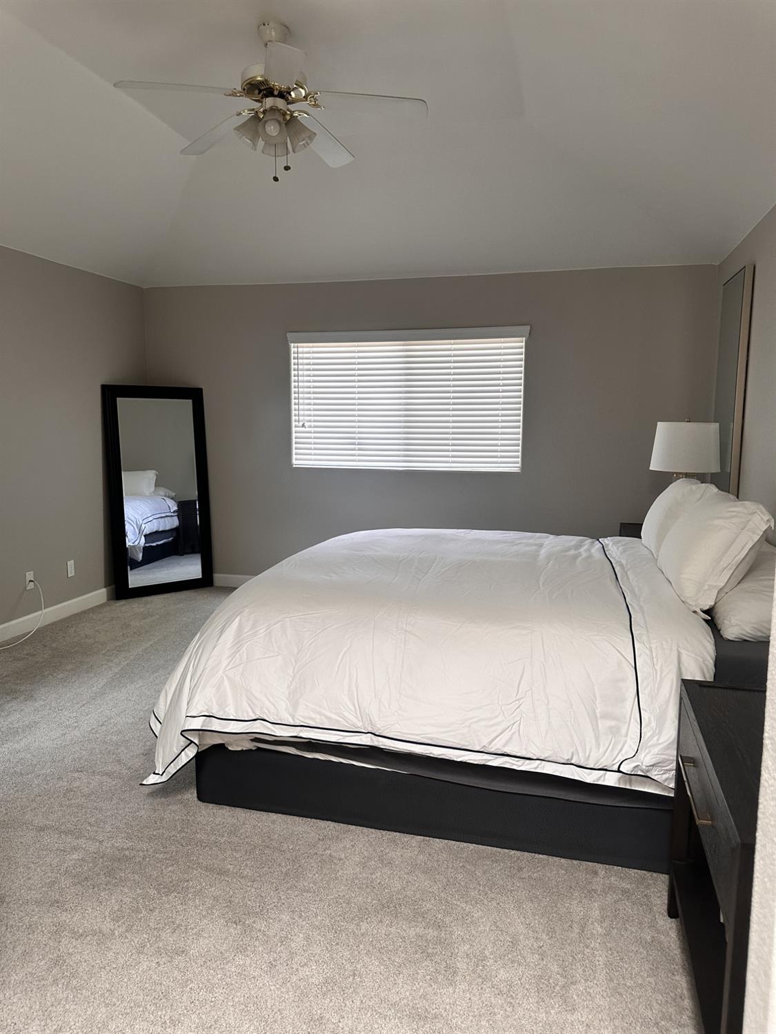 9546 N Senator Dr, Fresno, CA 93720