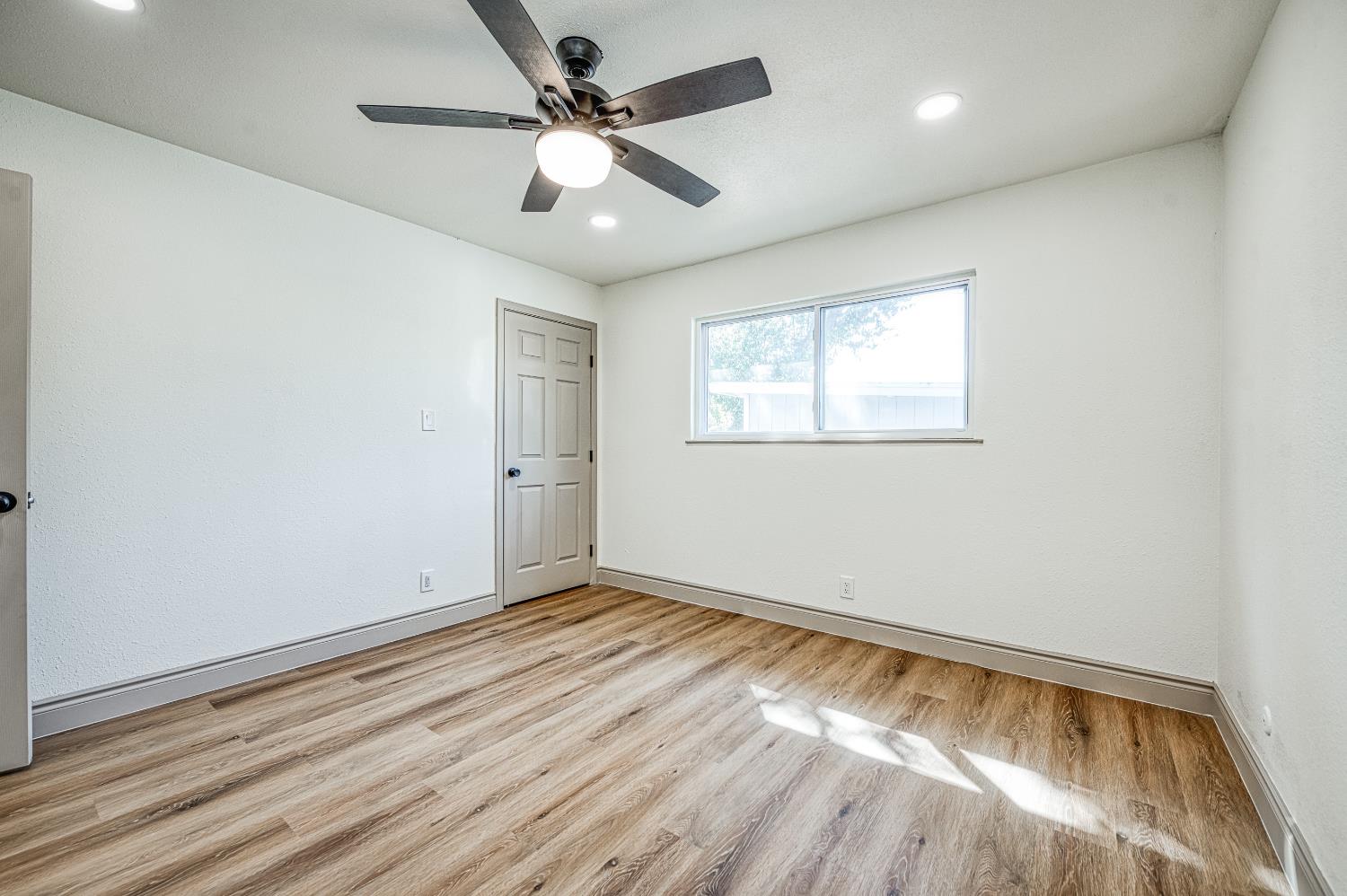 6474 N 5Th St, Fresno, CA 93710