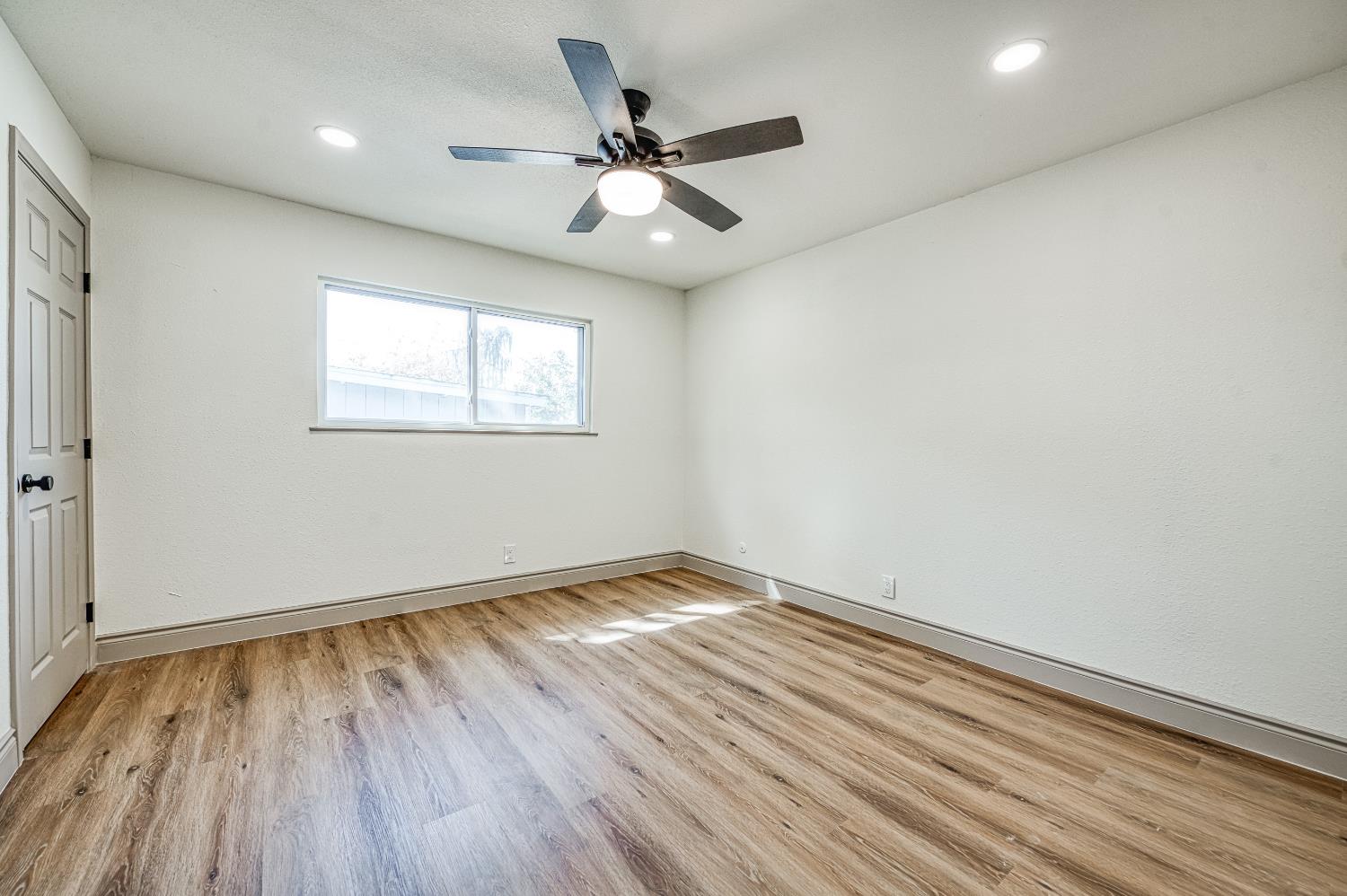 6474 N 5Th St, Fresno, CA 93710
