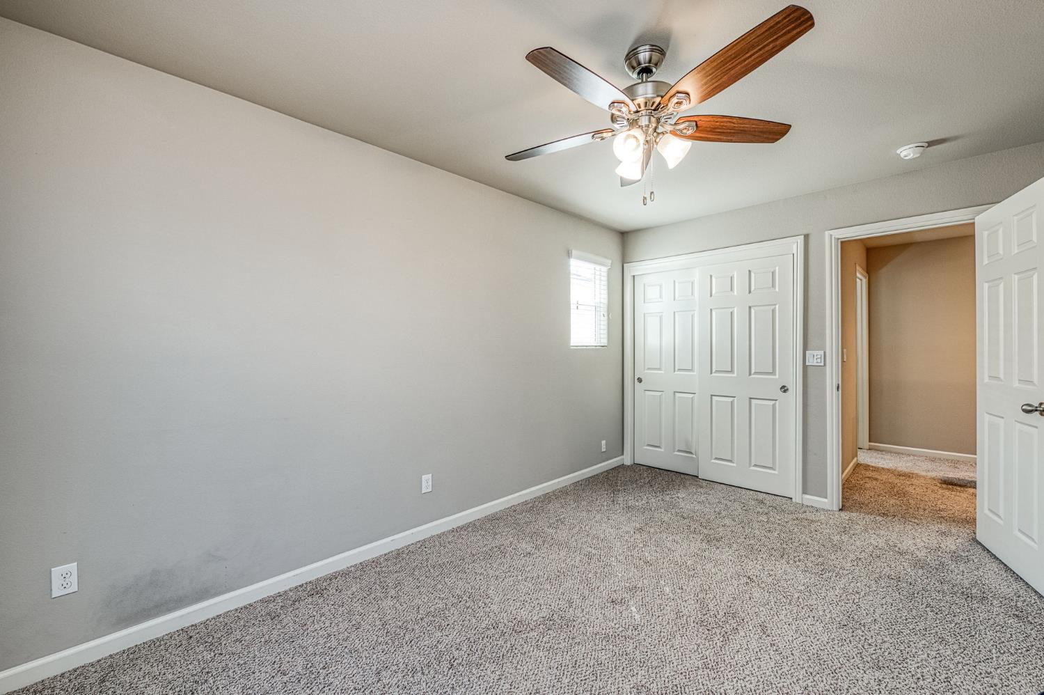 3683 Friendship Ln, Clovis, CA 93619