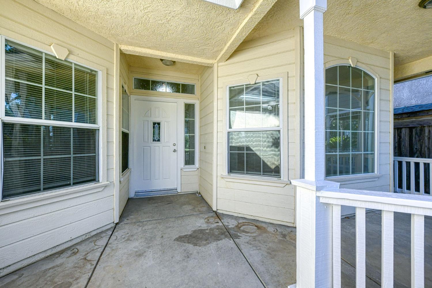 4692 W Celeste Ave, Fresno, CA 93722