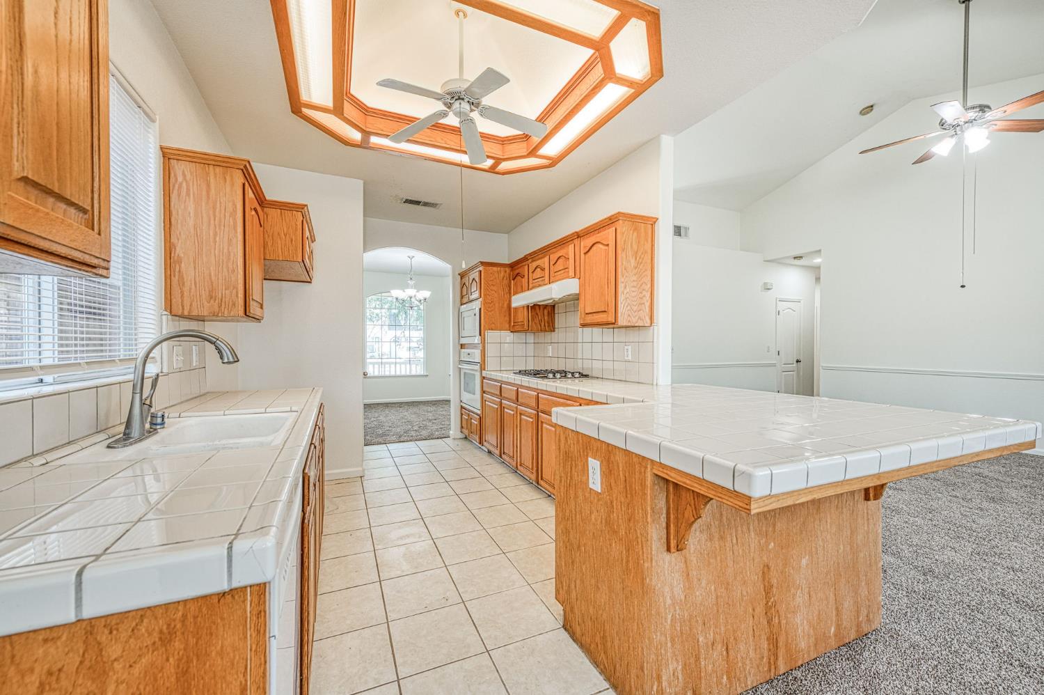 4692 W Celeste Ave, Fresno, CA 93722