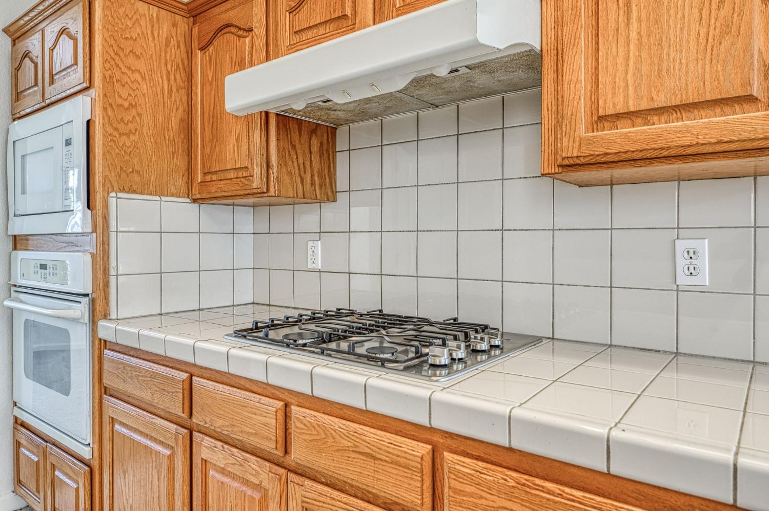 4692 W Celeste Ave, Fresno, CA 93722