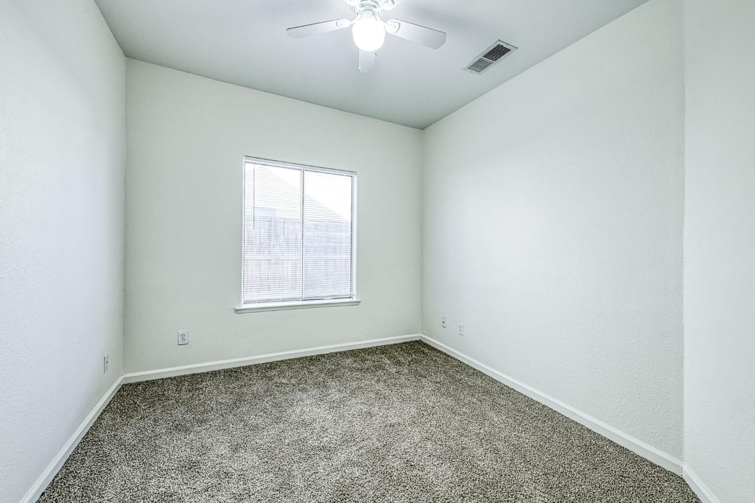 4692 W Celeste Ave, Fresno, CA 93722