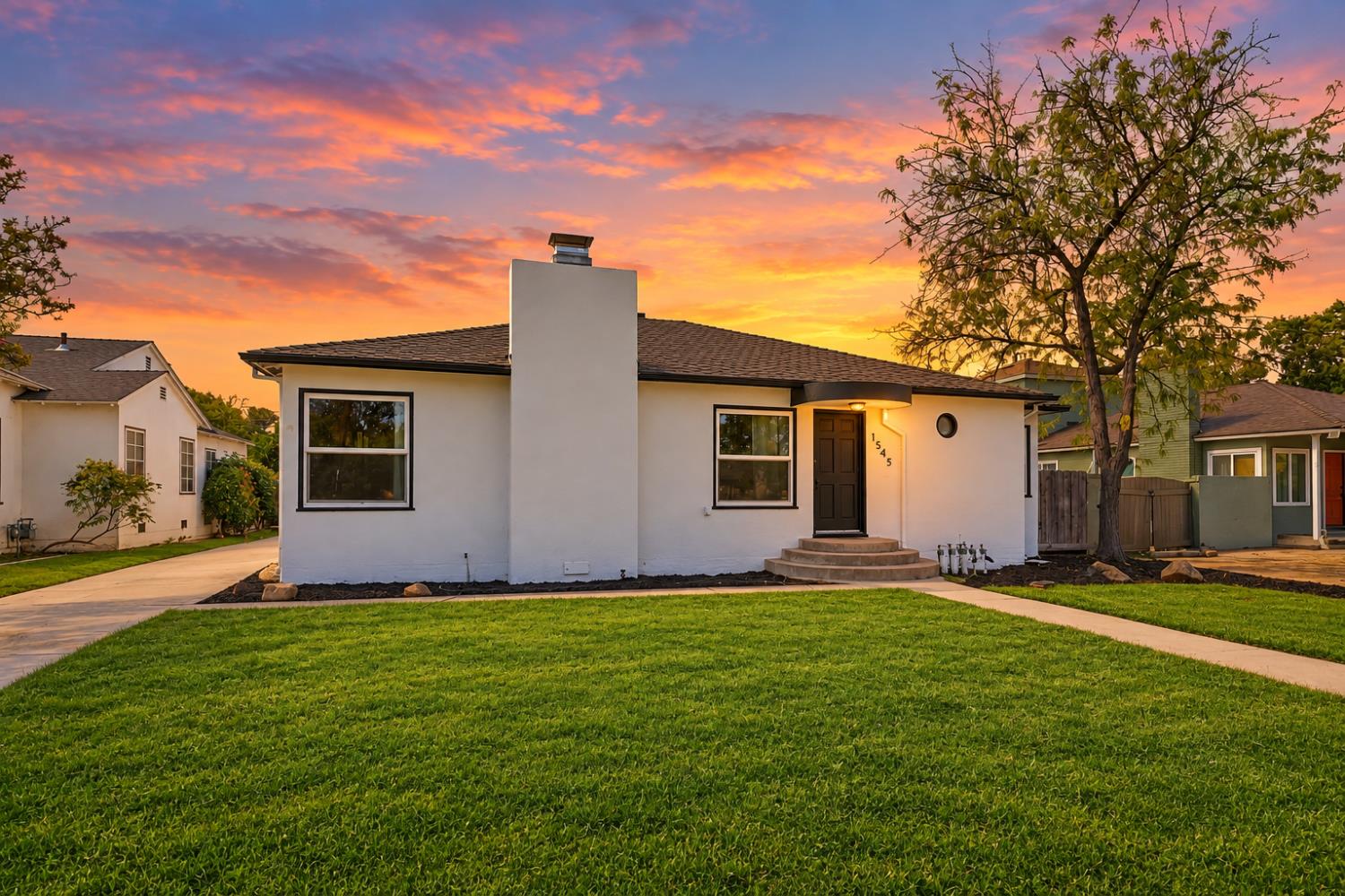 1545 N Vagedes Ave, Fresno, CA 93728