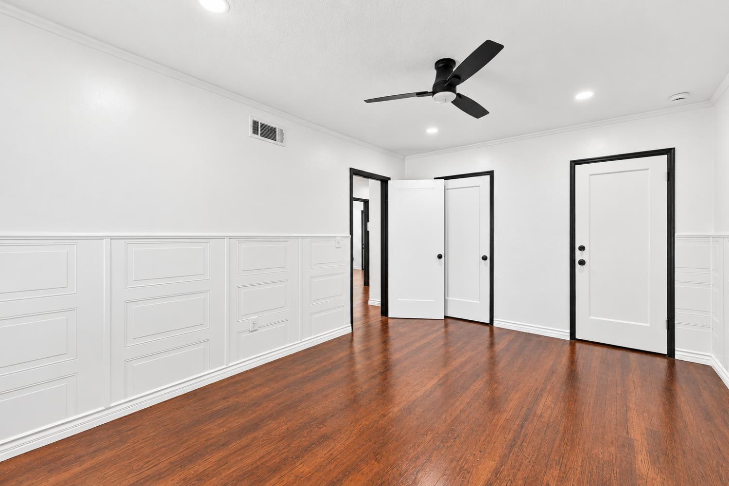 1545 N Vagedes Ave, Fresno, CA 93728