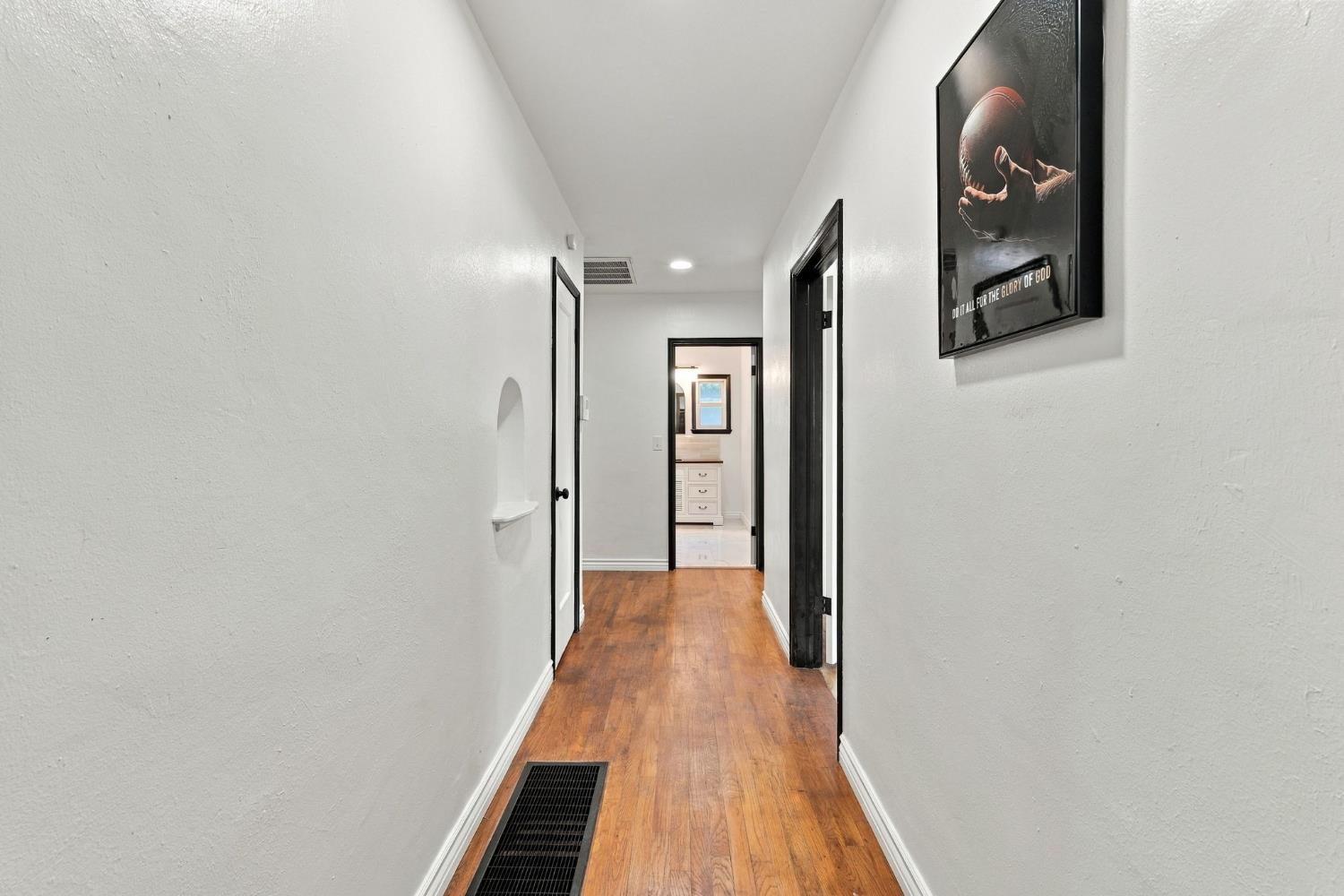 1545 N Vagedes Ave, Fresno, CA 93728