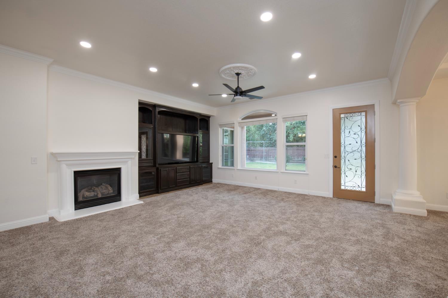 2825 E Quincy Ave, Fresno, CA 93720