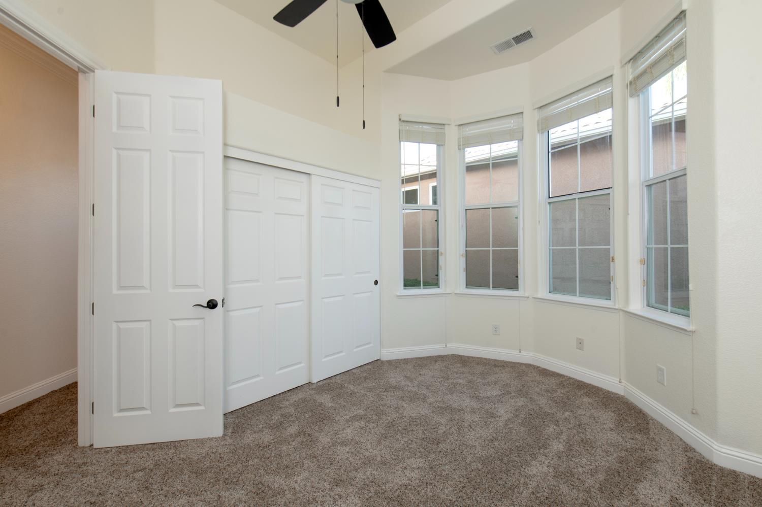 2825 E Quincy Ave, Fresno, CA 93720