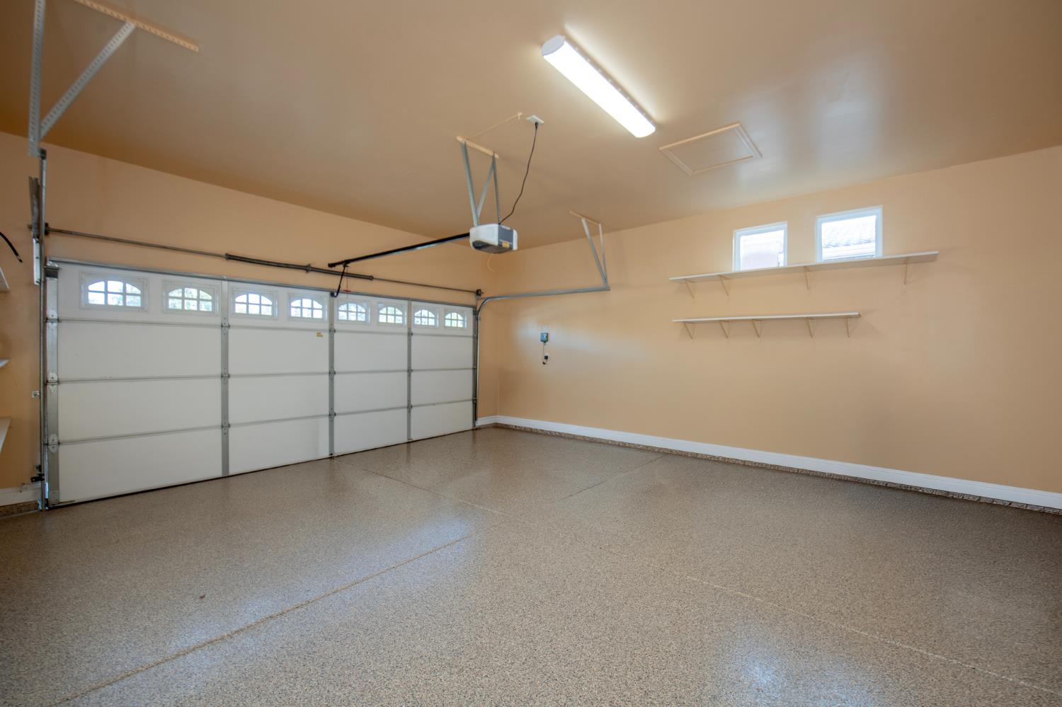 2825 E Quincy Ave, Fresno, CA 93720