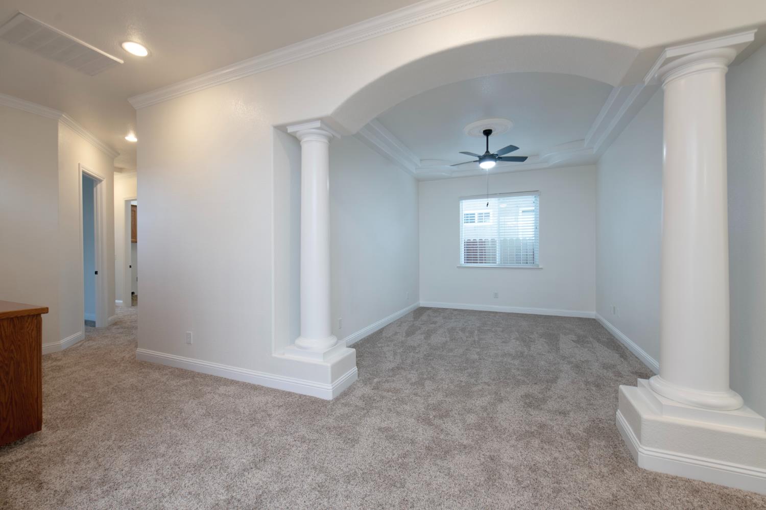 2825 E Quincy Ave, Fresno, CA 93720
