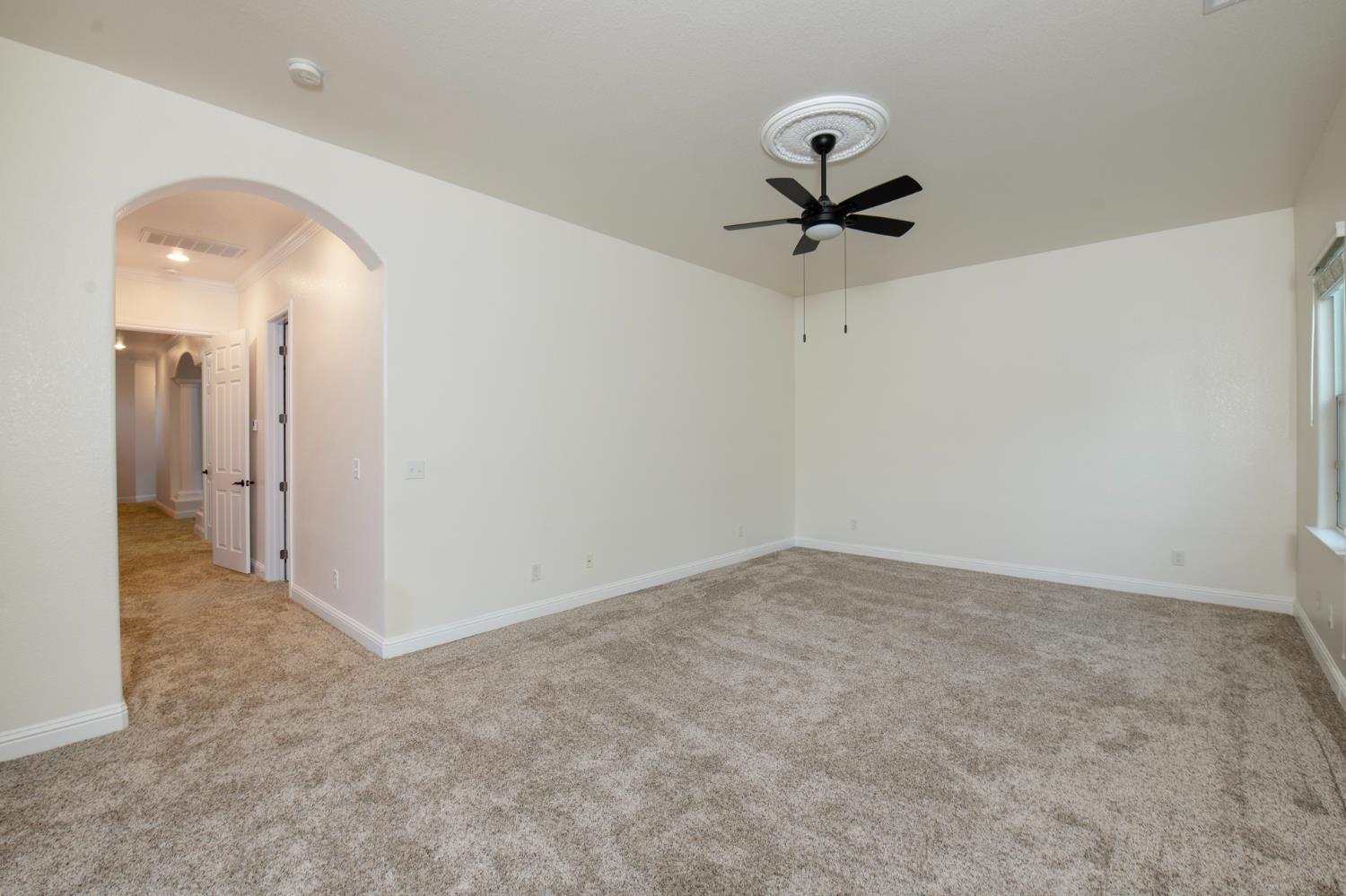 2825 E Quincy Ave, Fresno, CA 93720