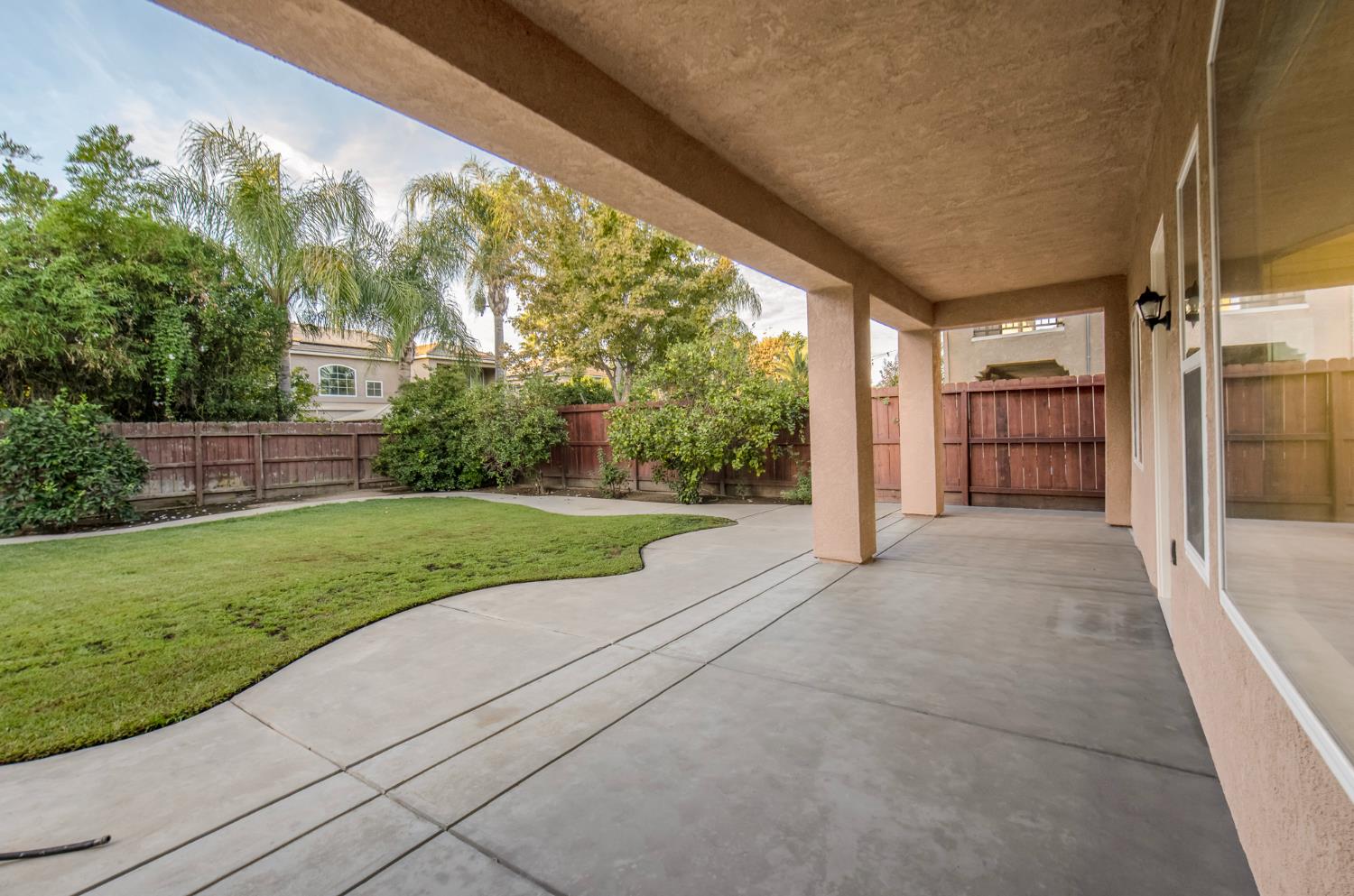 2825 E Quincy Ave, Fresno, CA 93720