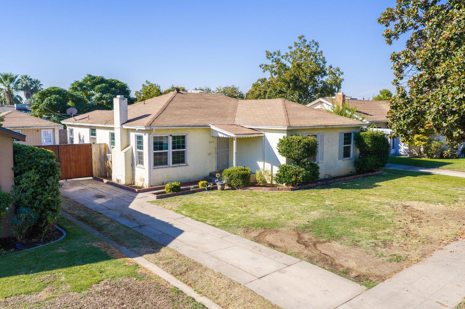 2974 E Cornell Ave, Fresno, CA 93703