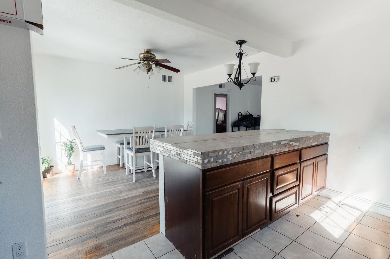 2974 E Cornell Ave, Fresno, CA 93703