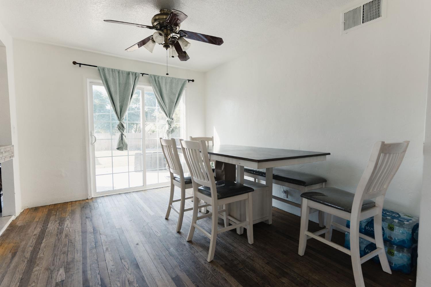 2974 E Cornell Ave, Fresno, CA 93703
