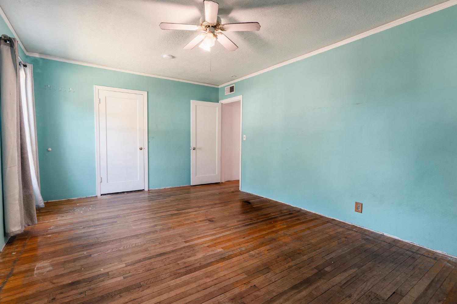 2974 E Cornell Ave, Fresno, CA 93703