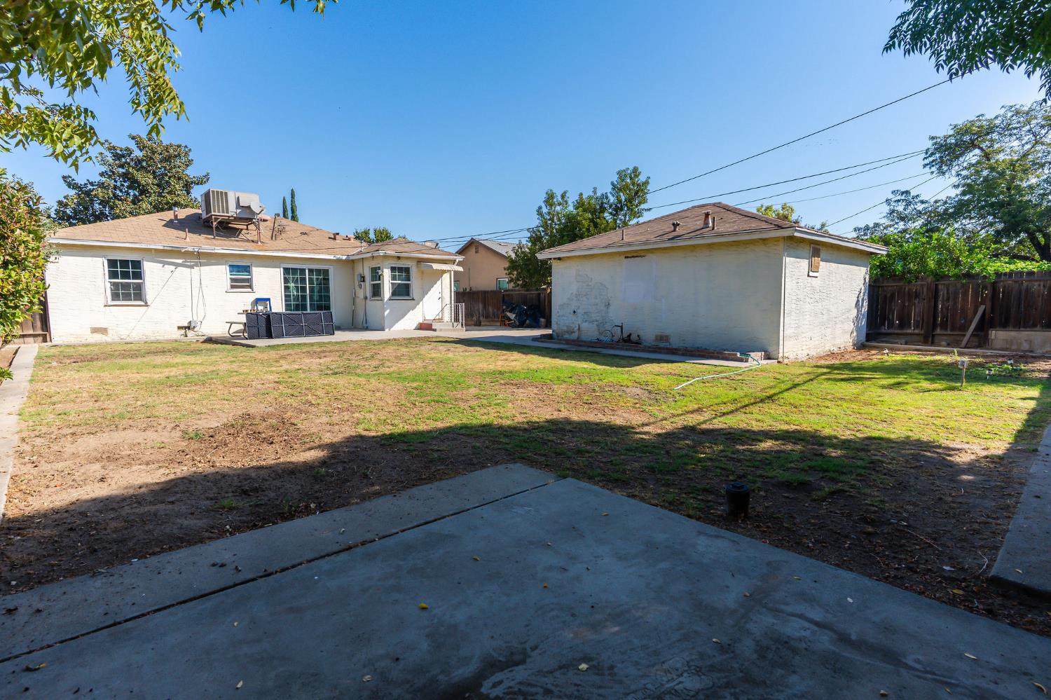 2974 E Cornell Ave, Fresno, CA 93703