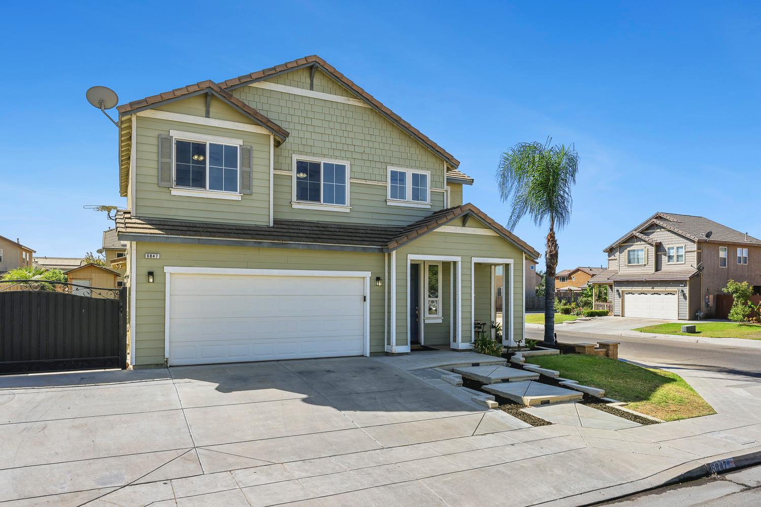 6847 E Townsend Ave, Fresno, CA 93727