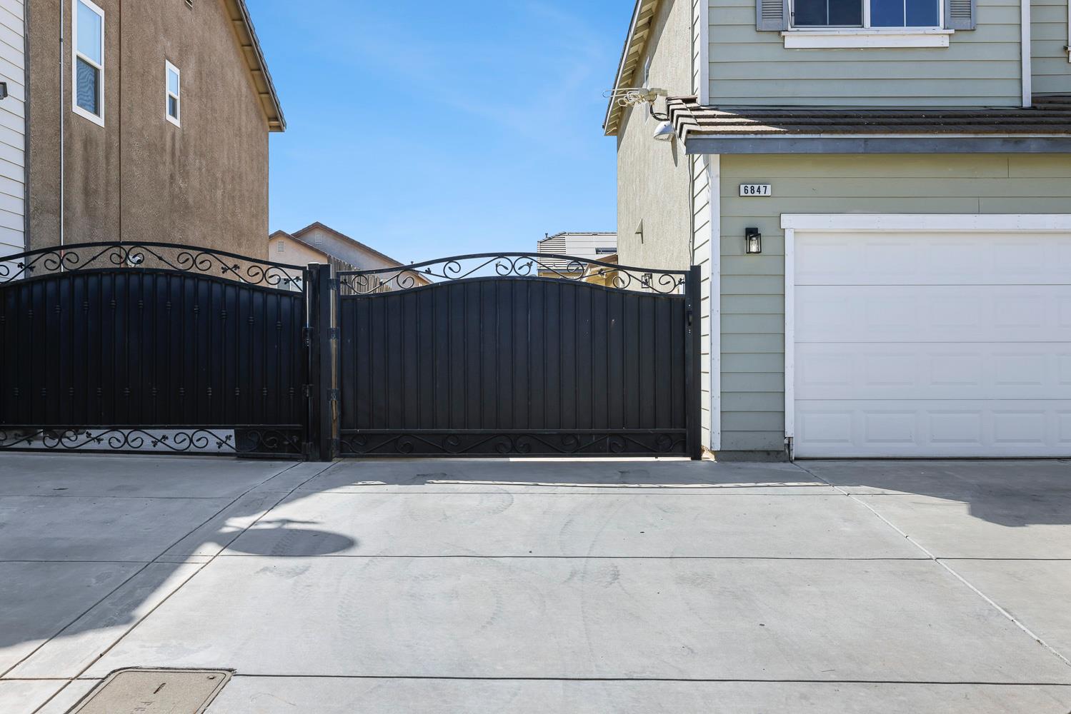 6847 E Townsend Ave, Fresno, CA 93727