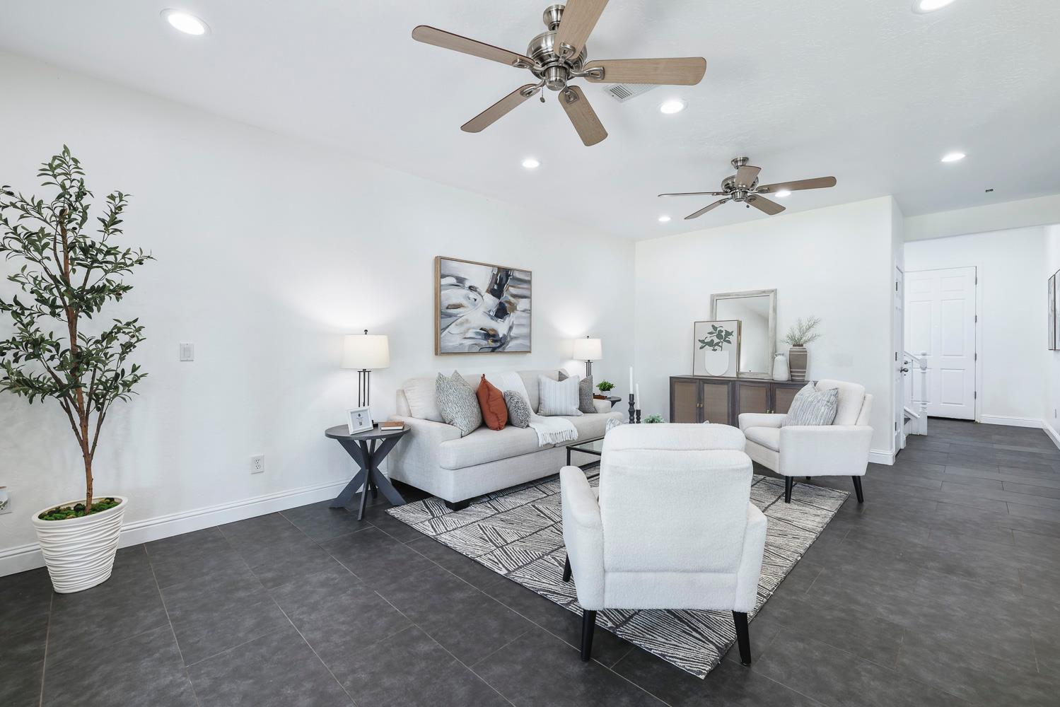 6847 E Townsend Ave, Fresno, CA 93727