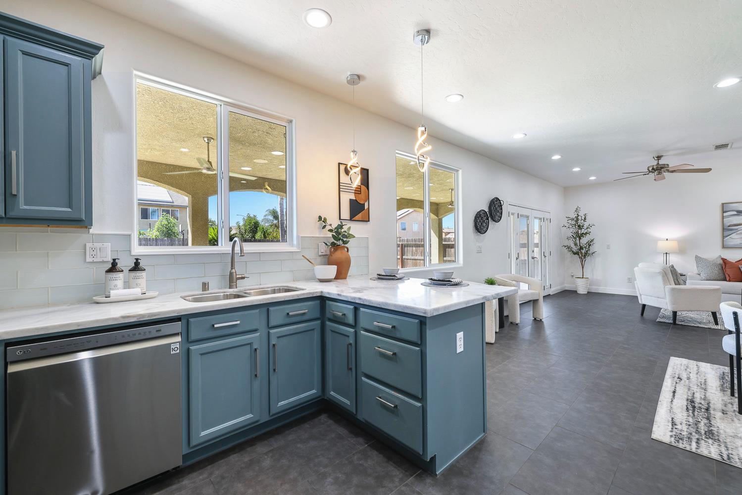 6847 E Townsend Ave, Fresno, CA 93727