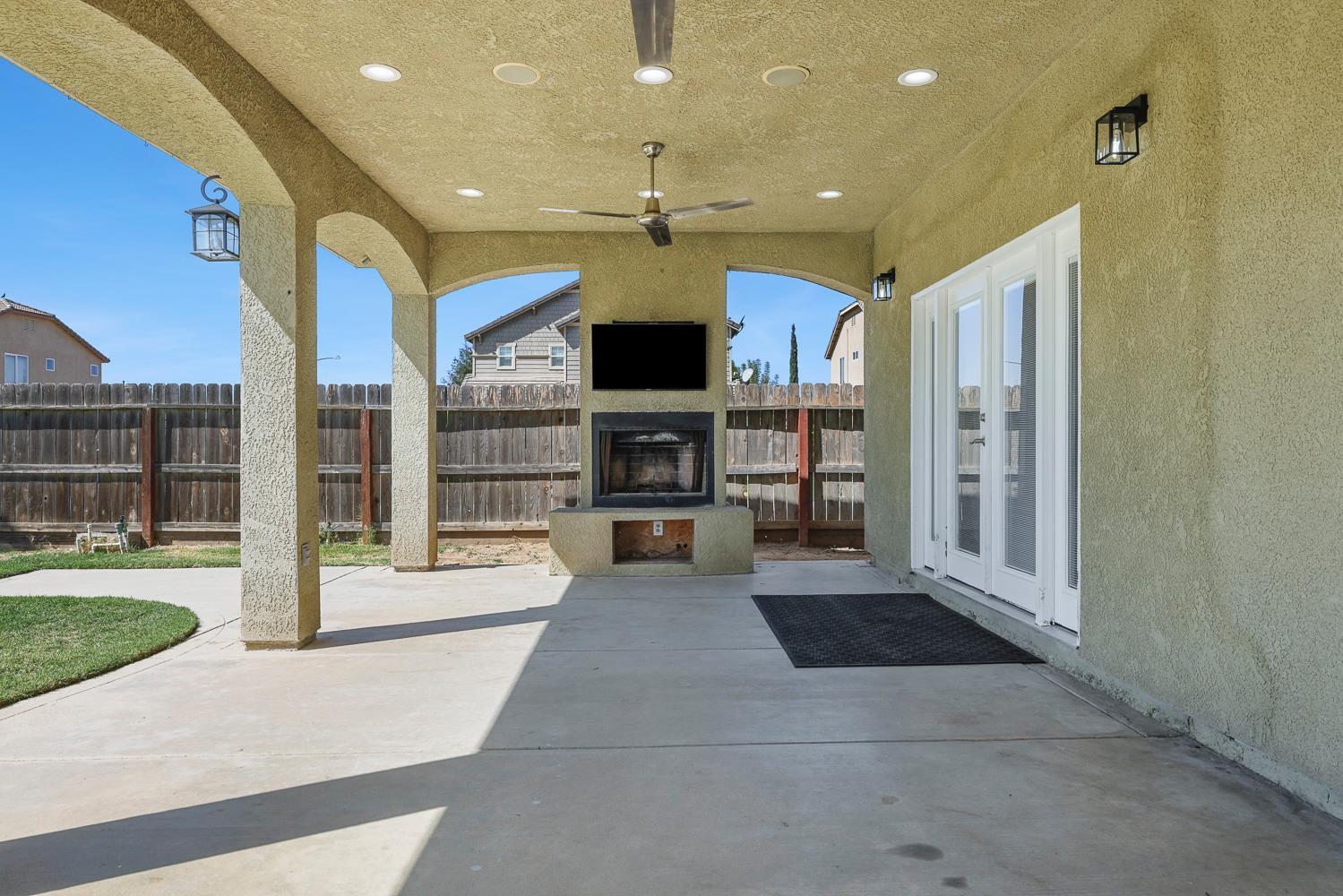 6847 E Townsend Ave, Fresno, CA 93727