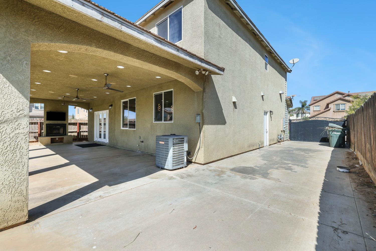 6847 E Townsend Ave, Fresno, CA 93727