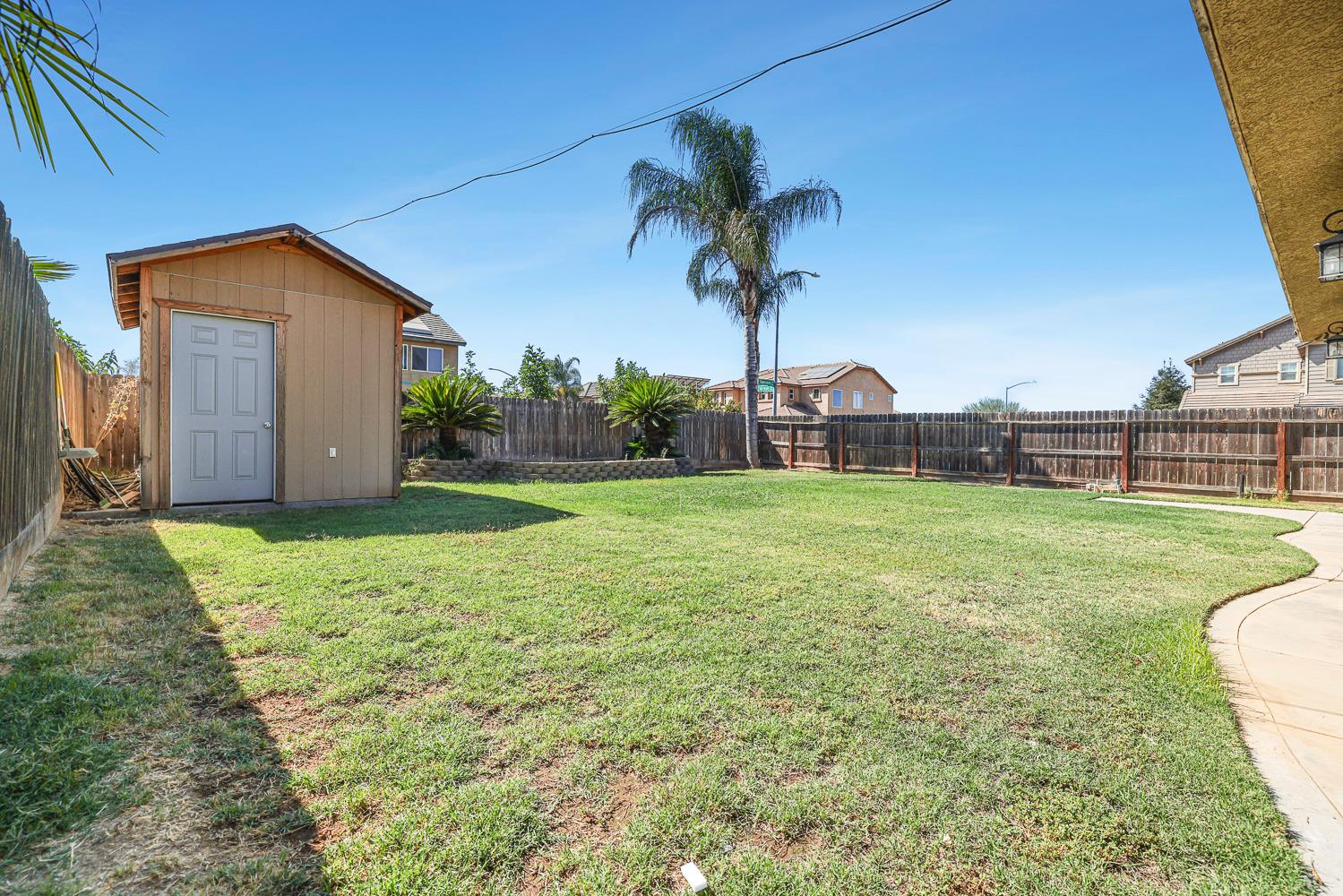 6847 E Townsend Ave, Fresno, CA 93727