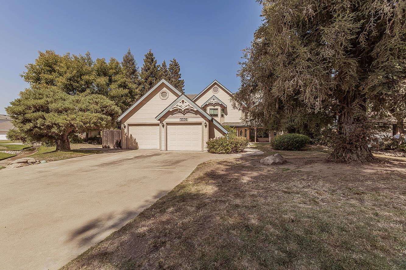 5536 W Prospect Dr, Visalia, CA 93291