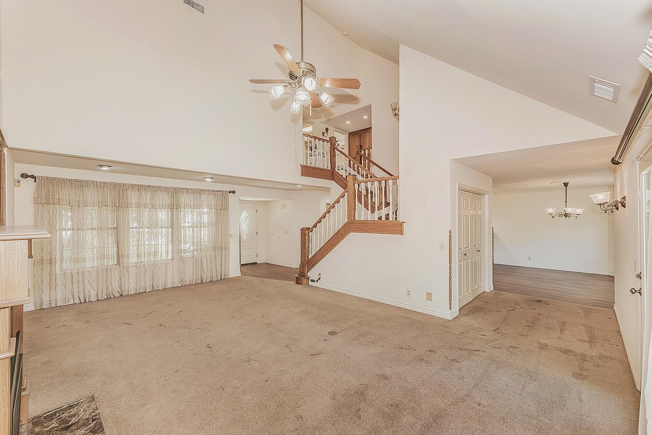 5536 W Prospect Dr, Visalia, CA 93291