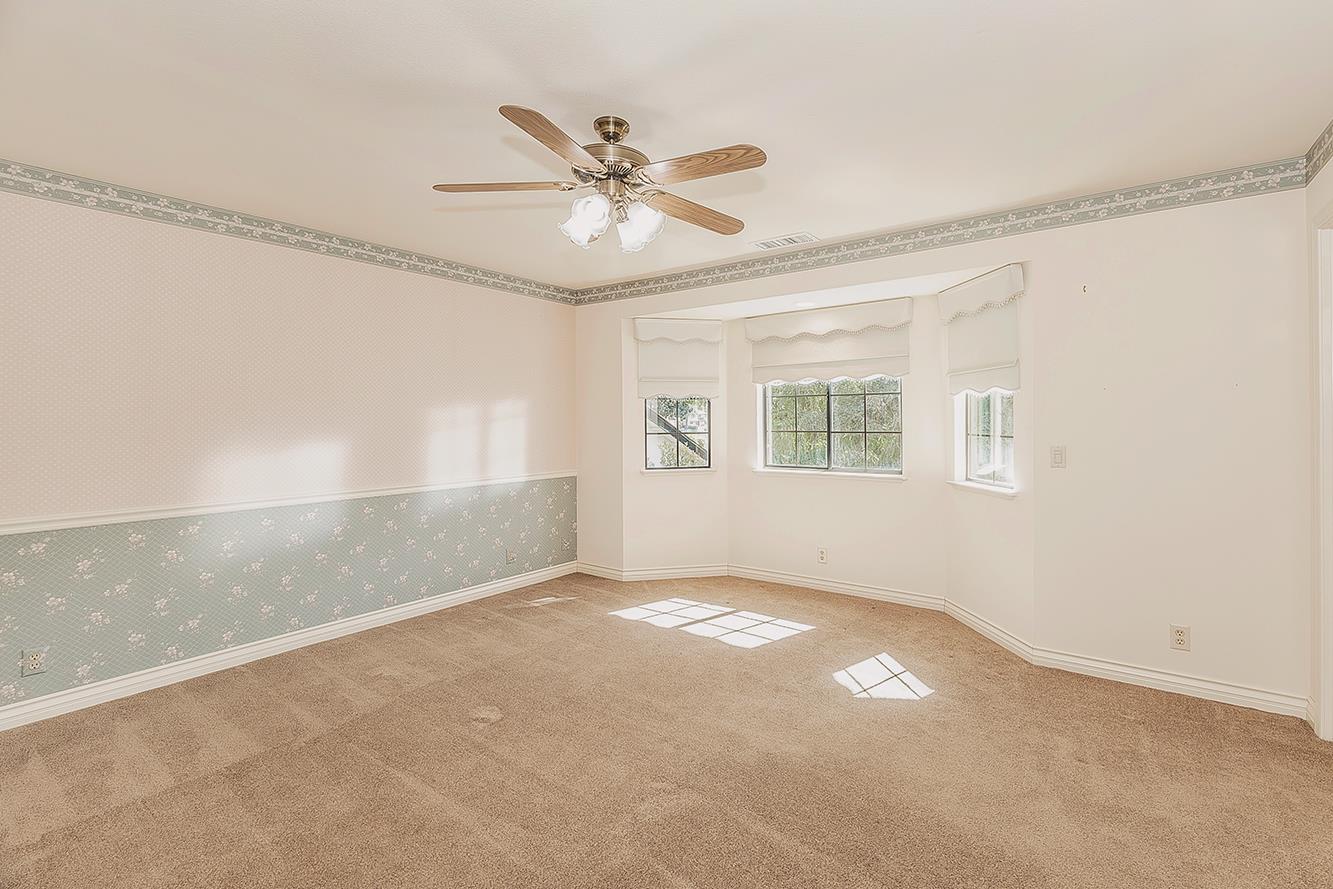 5536 W Prospect Dr, Visalia, CA 93291