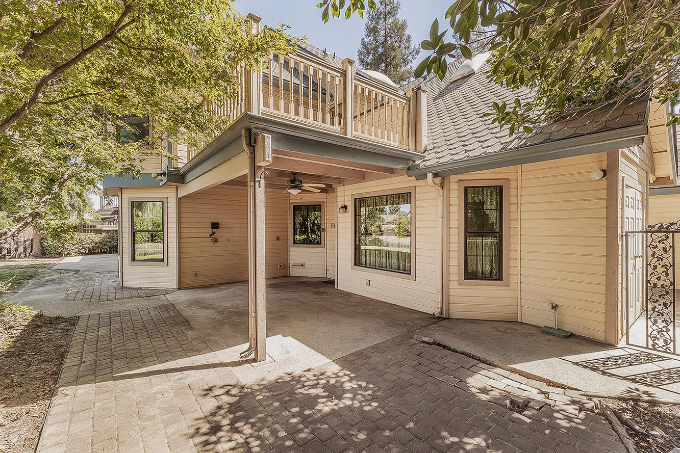 5536 W Prospect Dr, Visalia, CA 93291