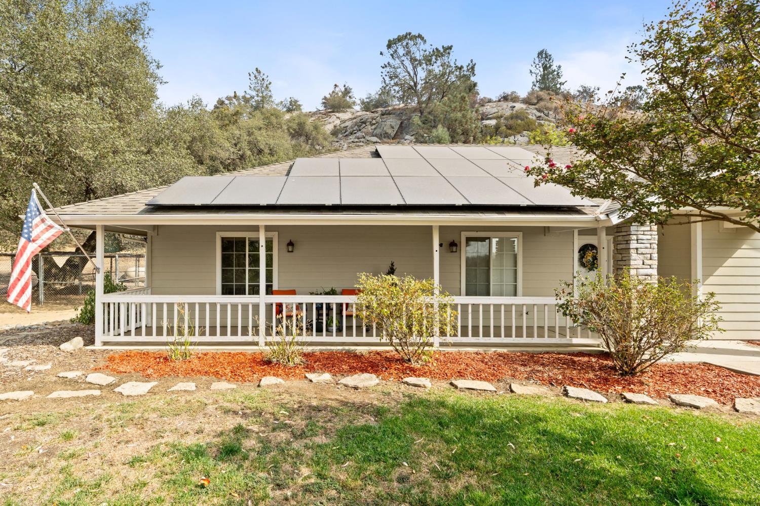 30240 Gooseberry Ln, Prather, CA 93651