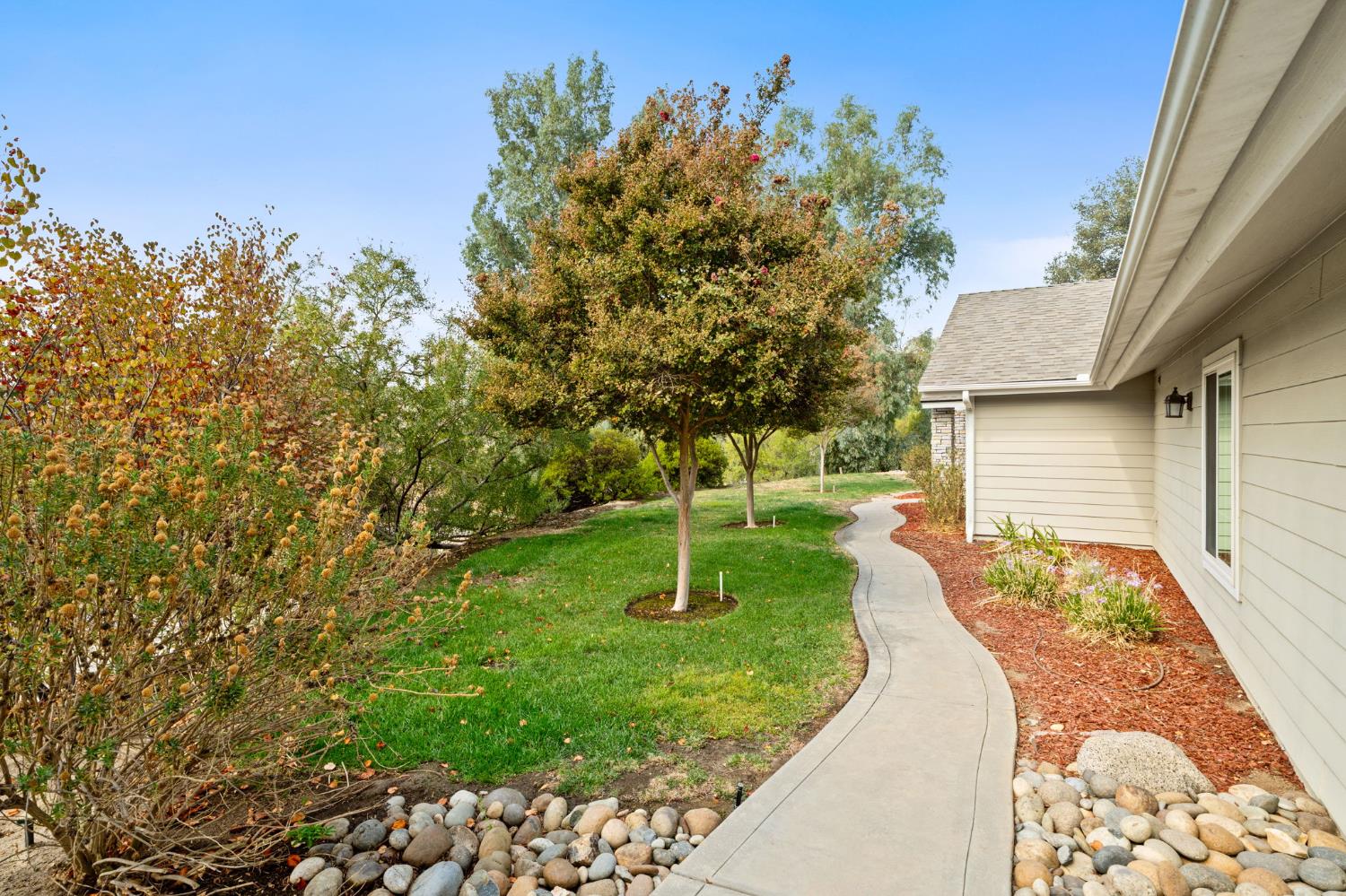 30240 Gooseberry Ln, Prather, CA 93651