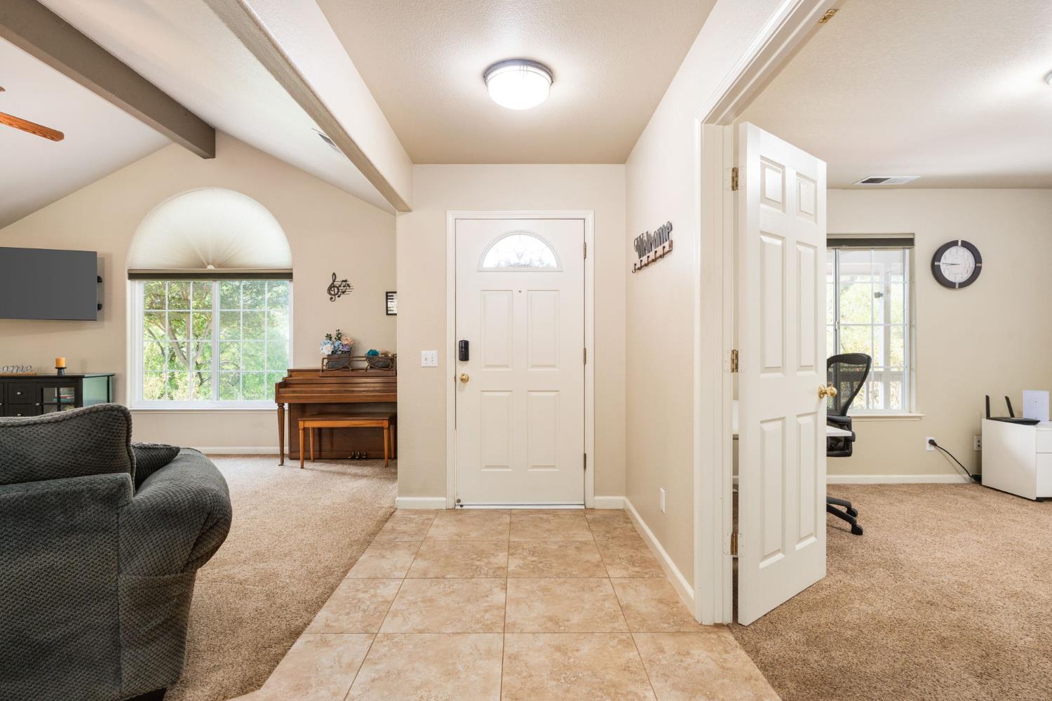 30240 Gooseberry Ln, Prather, CA 93651