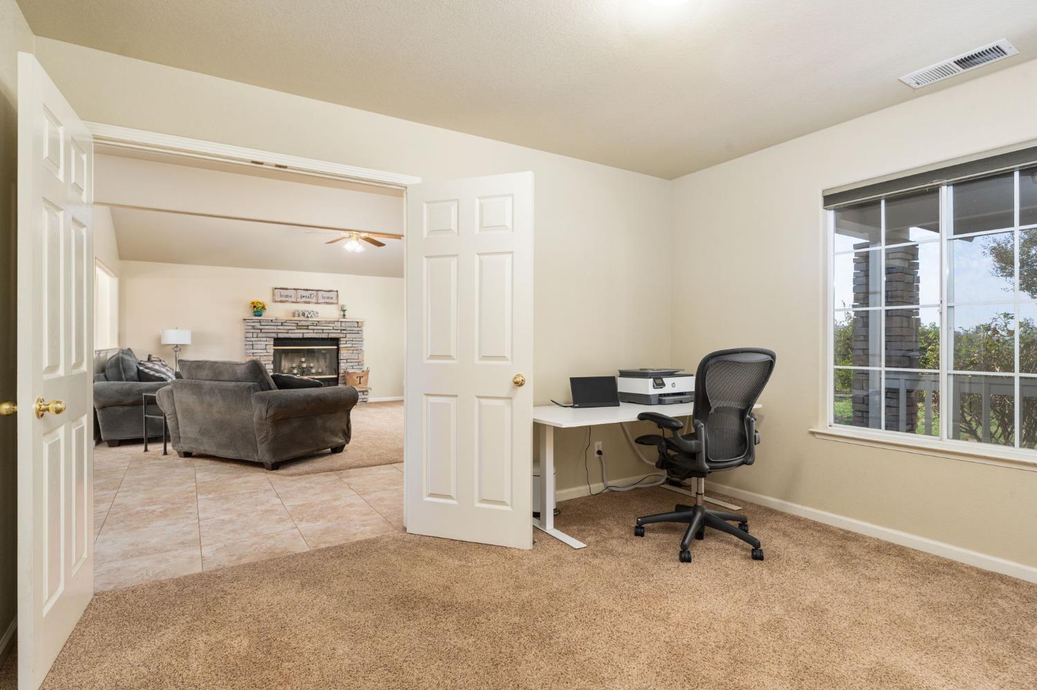 30240 Gooseberry Ln, Prather, CA 93651